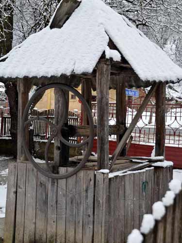 Foto Fantana cu roata (c) Lucian Petru Goja